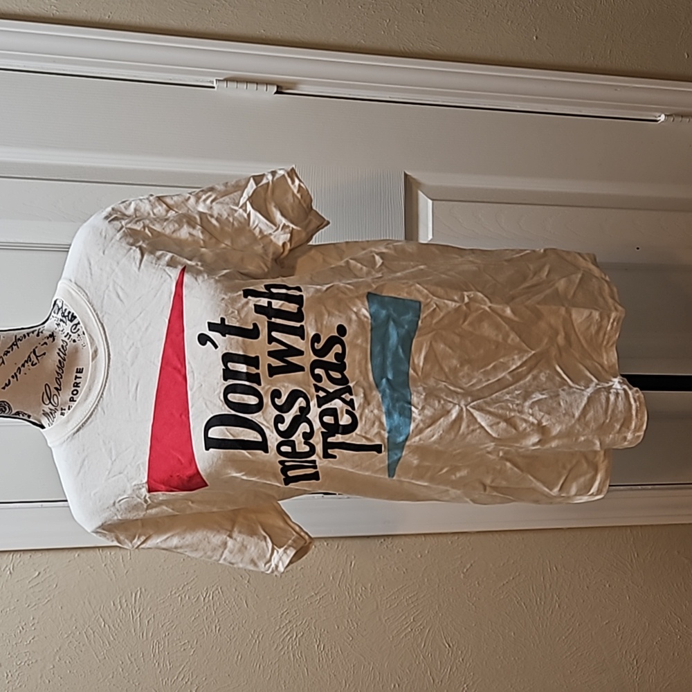 Gildan medium unisex shirt 2074